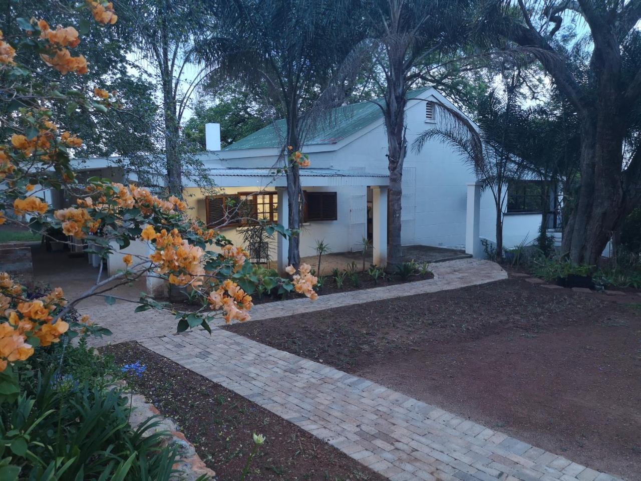 Windsor Cottage Barberton Esterno foto